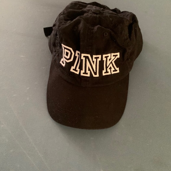 PINK Victoria's Secret Accessories - EUC black PINK baseball cap